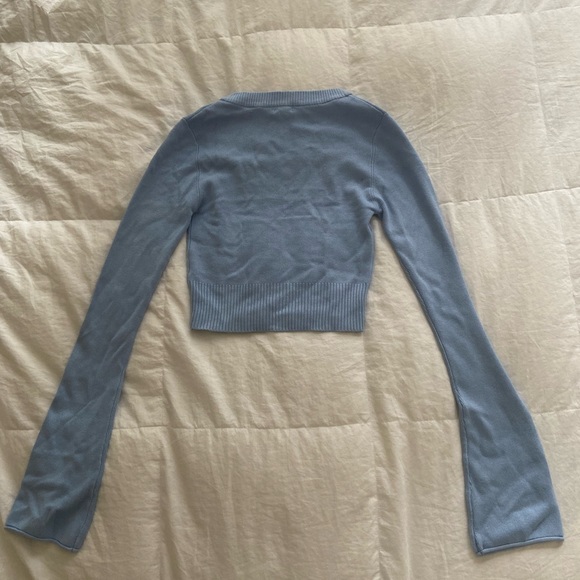 Garage Long Sleeve V-Neck Sweater Light Blue NWT - Picture 4 of 10